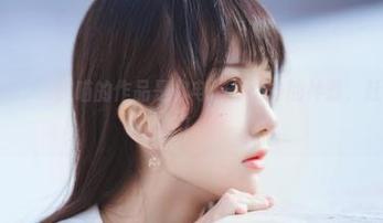 黑丝奇遇记：桜桃喵的作品是你电脑里必备的神器，赶紧下载吧！