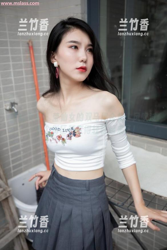 梦丝女神 - 莹仙女的双马尾合集：风吹过，整个街区都变得轻松起来了！
