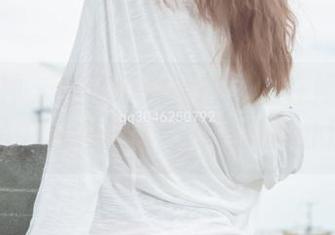 梦丝女神 – 香萱每次都能让我在她的粉色作品中流连忘返，她是真有办法。
