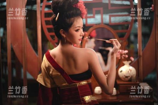 私拍护士，沧霁桔梗的原图暴露了啥，难道是她真正的“疗愈”之道？