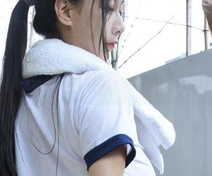 在黑色的海洋里漫游，浅安安壁纸合集让人沉醉