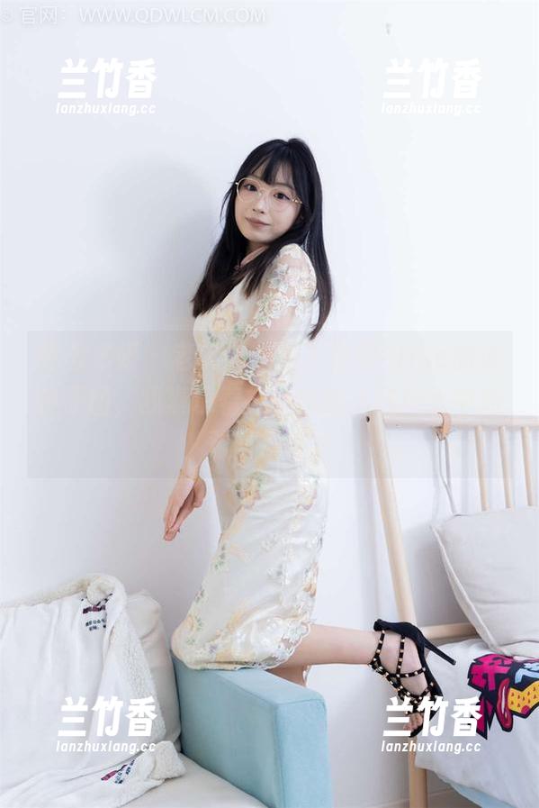 物恋传媒-elise 物恋传媒 - 老实说,看了这组Elise的泳池原图,我禀承着把我也融入这场水中派对的想法。