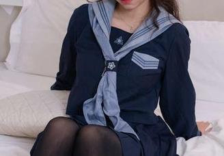 甜予摄影 – 璇璇的教室套图——我是不是还在上课？
