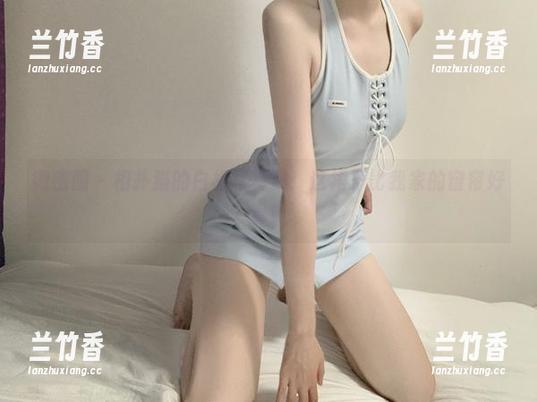 微密圈 - 相扑猫的白裙写真集：这裙子比我家的窗帘好看！