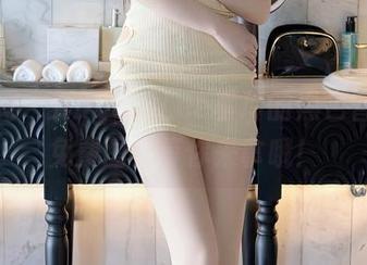 秀人网 – AngelaLee李玲的黑色冒险：免费图包等你来拿哦！