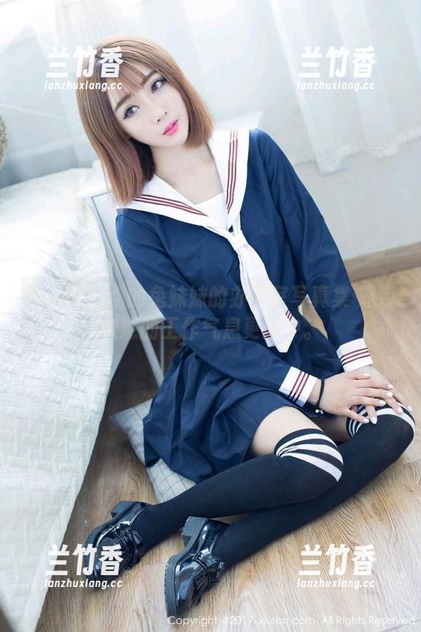 秀人网 - 你的兔妹妹的办公室写真集-略带随意的工作气息更新中。