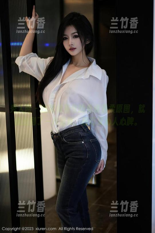 秀人网-徐若兮 秀人网 - 找到徐若兮的免费温柔原图,就像捡到了一片落叶,轻巧又沁人心脾。