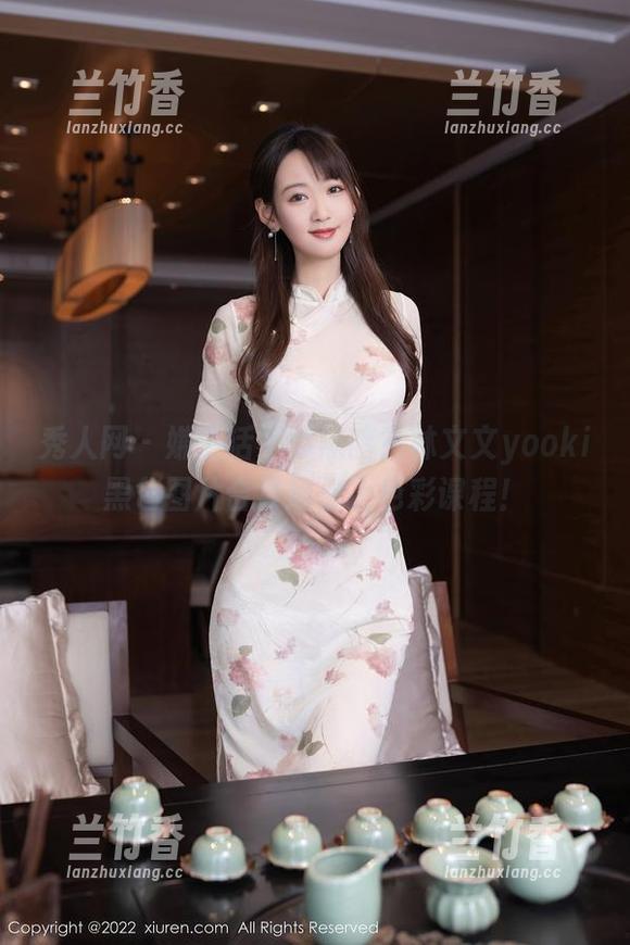 秀人网 - 嫌生活不够黑暗？林文文yooki黑色图片合集给你上色彩课程！