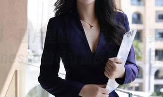 秀人网 – 图片里的比基尼，似乎要把梦娜Vanessa的每寸肌肤都给框起来。