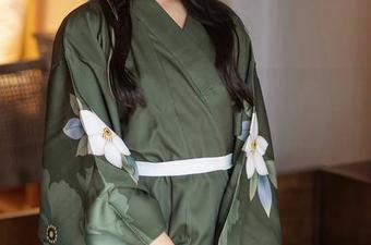 秀人网 – 陆萱萱的全套会前准备图包，秘书风也太随性了，哈哈。