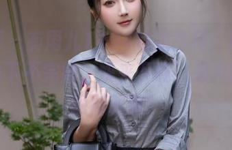 秀人网 – 有雨儿1494姐姐作伴，这套图好像也下不完雨，快来下载，漏风的感觉绝对刺激！