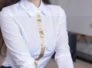 秀人网 – 鹿小茜更新她的白色写真，果然还是这一套无敌——那才叫‘真白’！