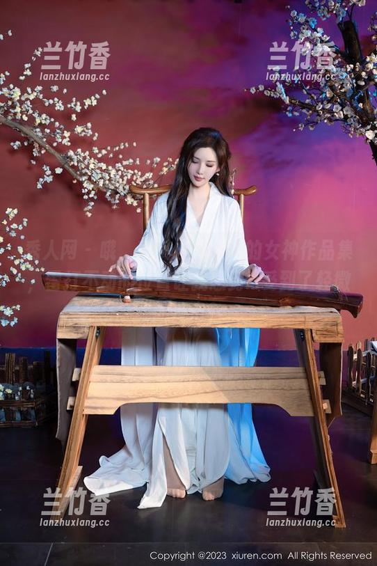 秀人网-麦琪绫冰激淋 秀人网 - 哦,麦琪绫冰激淋的女神作品集,雷打不动的位置让我感到...受到了轻微的冲击?