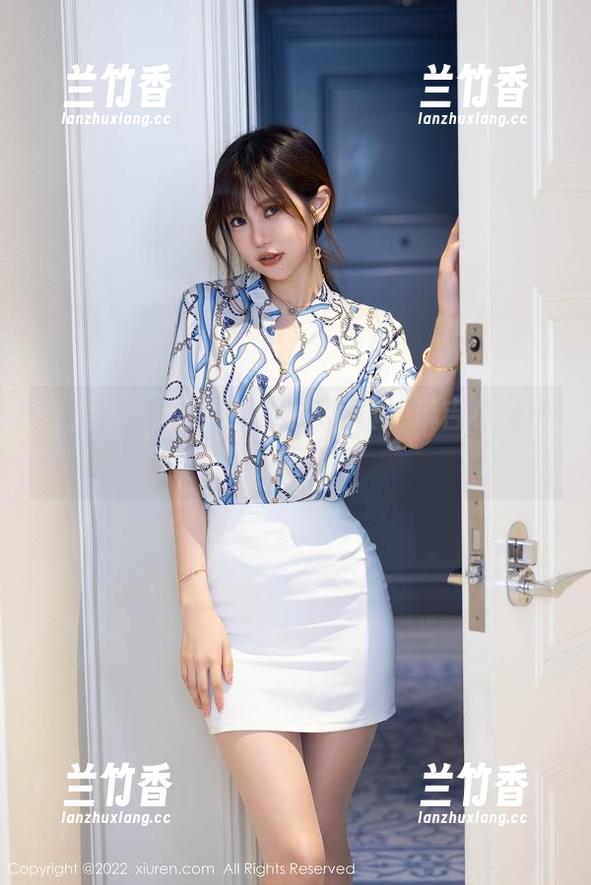 秀人网-麻吉小兔子 秀人网 - 糖果色的棉袜写真,麻吉小兔子的大冒险!