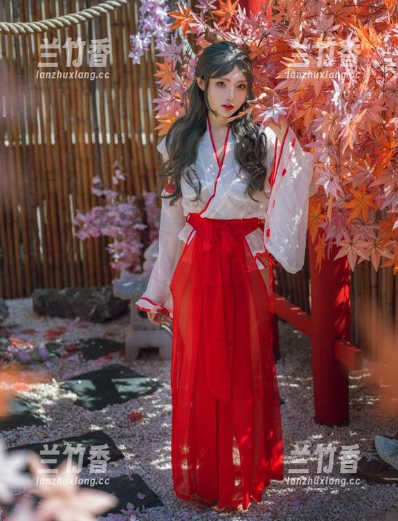 大家注意，秋和柯基新作来了！原图里的娃娃演绎得太带感了！