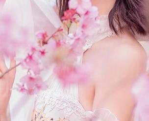 家里蹲也有胜利，穆零Mu0居家cos更新让人想问：你们还在期待什么？