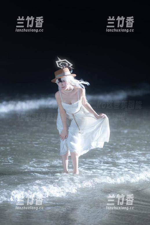 纸悦Etsu_ko 校园日常,只有纸悦Etsu_ko这些美图能让你坚持熬夜复习,别忘了下载喔。