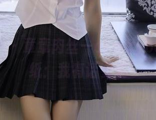 绮梦摄影 – 章章肉丝—ormaybejust壁纸：我有话要说