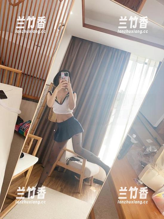 微密圈 - 脚踝上的灵感：胜利的小生活袜秀精选写真集，小细节大惊喜！