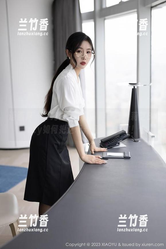 语画界-徐莉芝Booty 语画界 - “纯白”主题?哼!看徐莉芝Booty如何把这玩弄得淋漓尽致!
