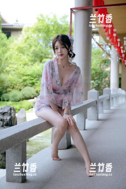 雯妹不讲道理 雯妹不讲道理的图库分享如同调色板,姐姐每个角度都充满奇迹