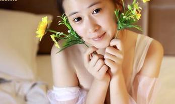 青豆客 – Lee小棠在古兜温泉奈何太美，她的原图直接拿来做壁纸，根本不为过。