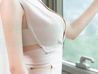 青豆客 – 来自谭晓彤的最新百变合集，女神Elise今天又是哪种颜色呢？