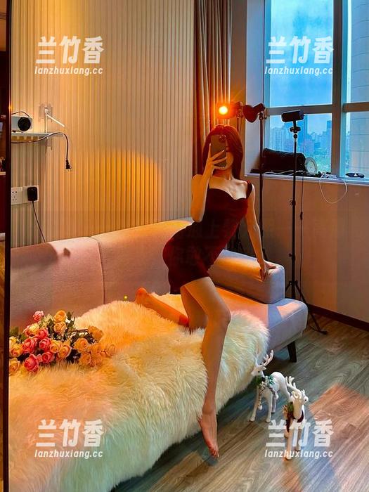 微密圈 - 当枣红睡裙遇上黎允熙——高清写真集，你敢不敢来？